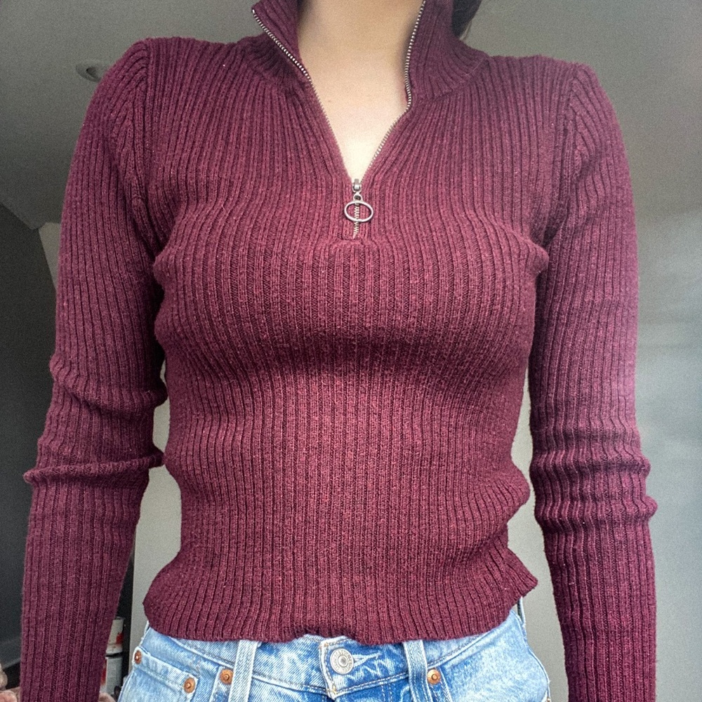 American Eagle cropped zip Sweater